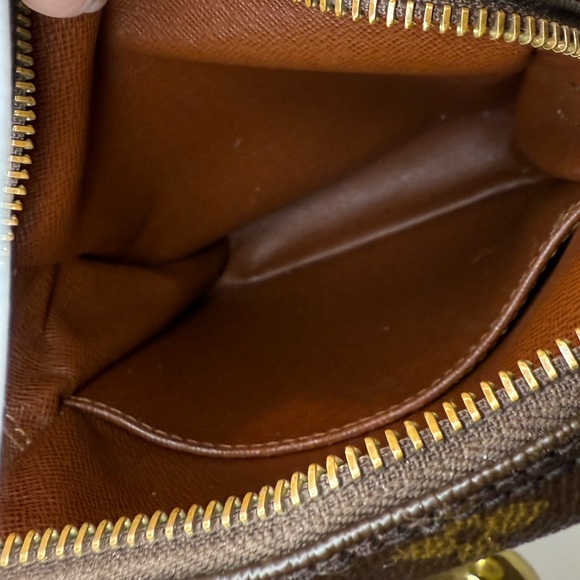 LOUIS VUITTON MONOGRAM DANUBE LEATHER CROSSBODY BAG - Picture 11 of 16